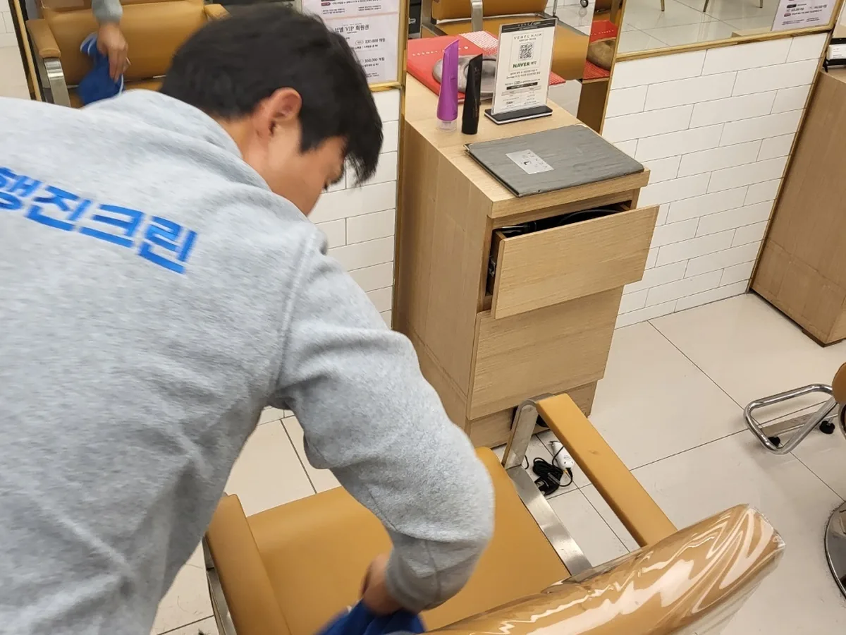 고흥군 고흥읍 미용실 복도·대기 동선 야간 위생청소 사례 - 행진크린