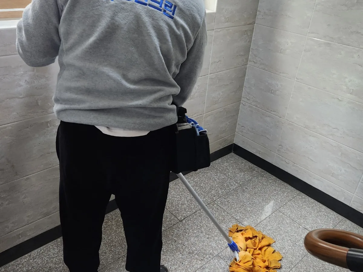 영암군 군서면 가정 복도·대기 동선 야간 위생청소 사례 - 행진크린