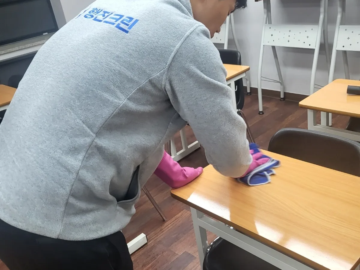담양군 고서면 강의실 책상·집기 위생 청소 사례 - 행진크린